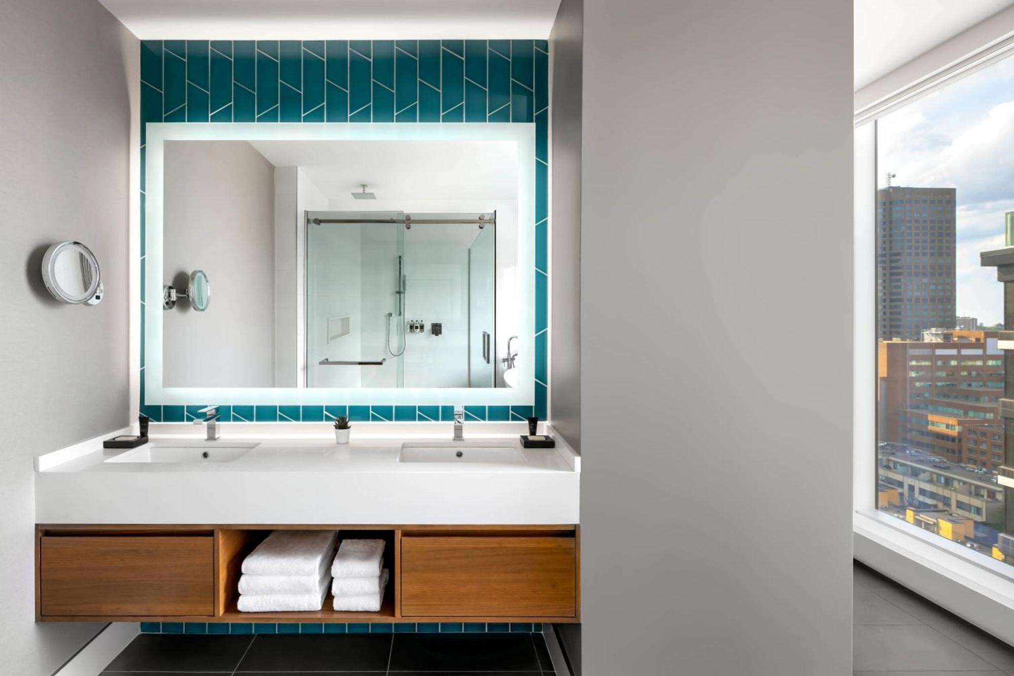 Humaniti Hotel Montreal, Autograph Collection المظهر الخارجي الصورة